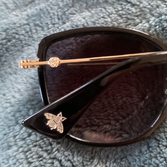 Gucci sunglasses in great shape - Picture 6 of 9